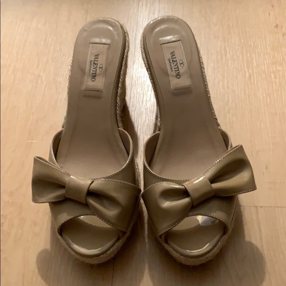 Valentino Nude Patent Leather Espadrille Bow Wedges 38